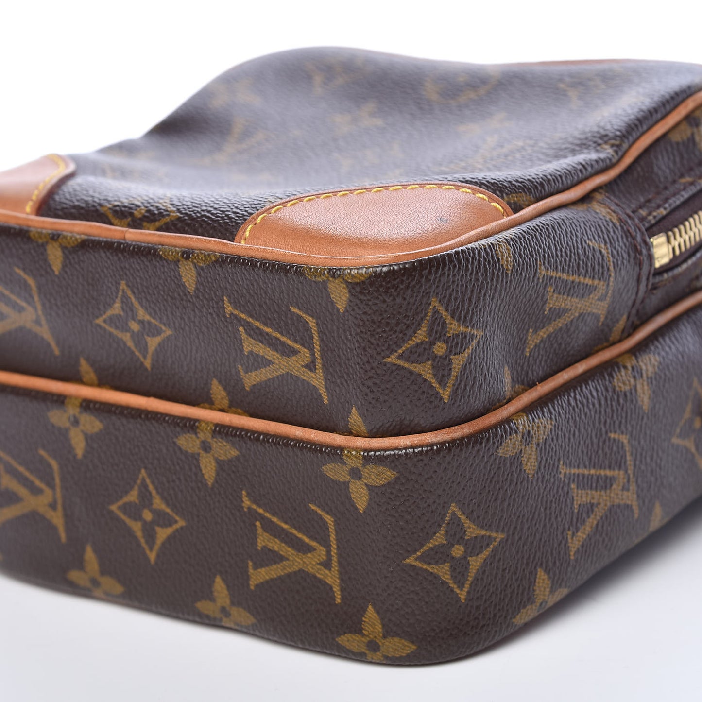 Monogram Amazone