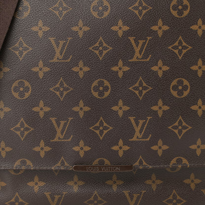 Louis Vuitton Monogram Beaubourg MM Messenger Bag 8 of 11