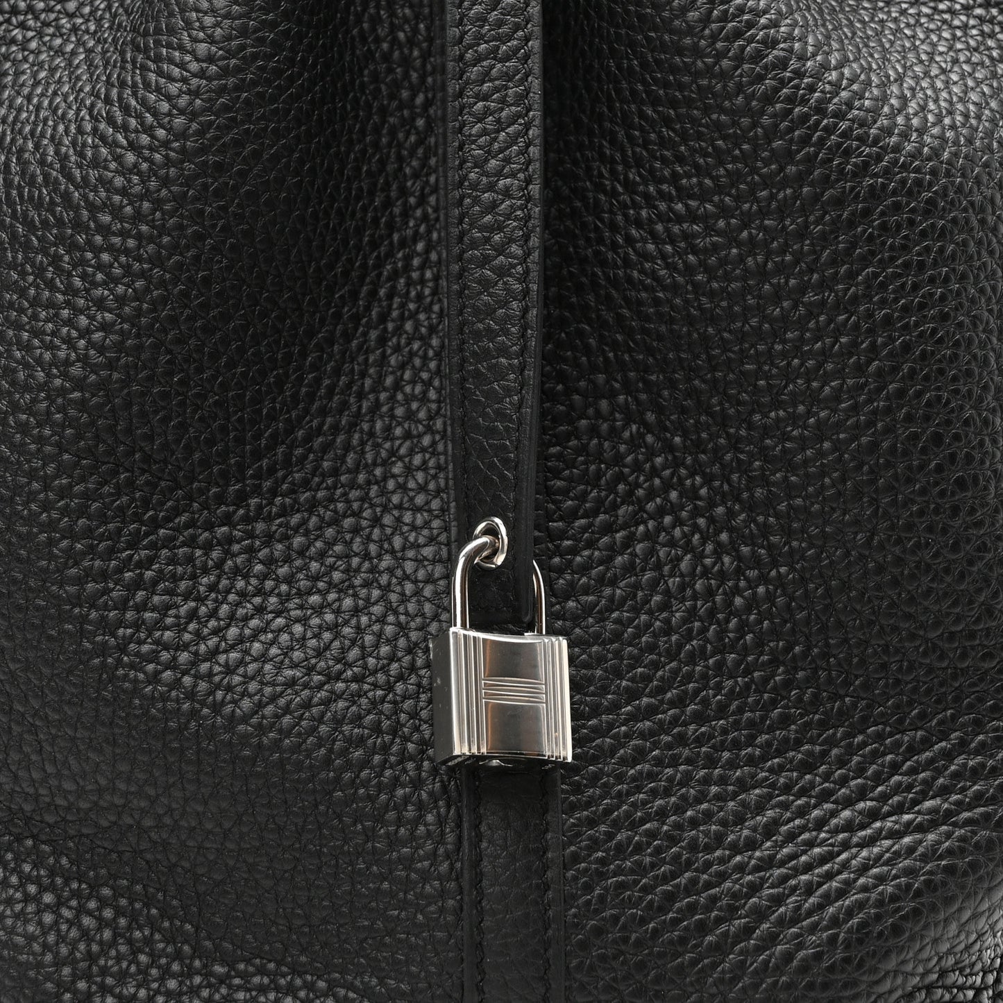 Taurillon Clemence Picotin Lock 22 MM Black