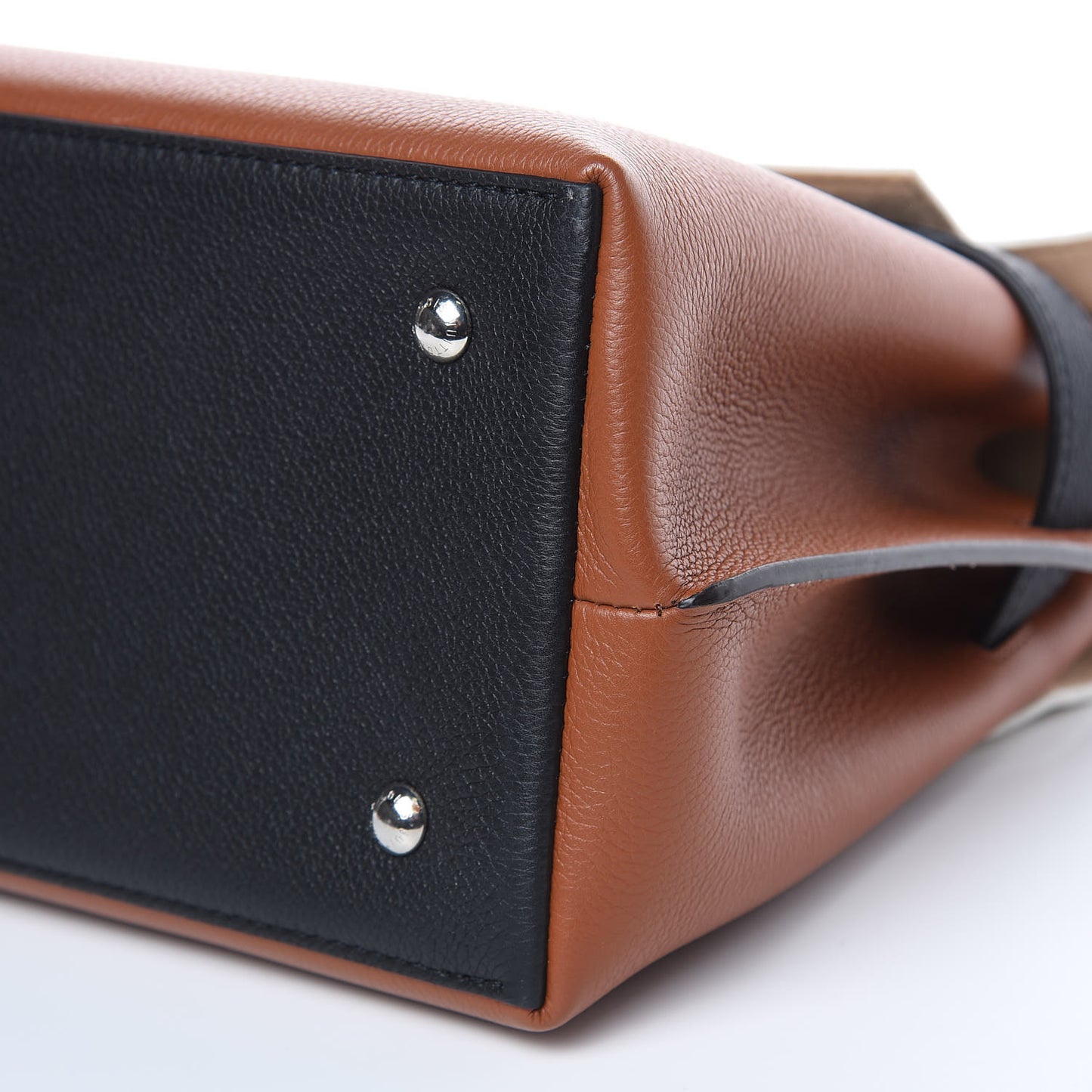 Soft Calfskin Lockme Ever Caramel Creme Black
