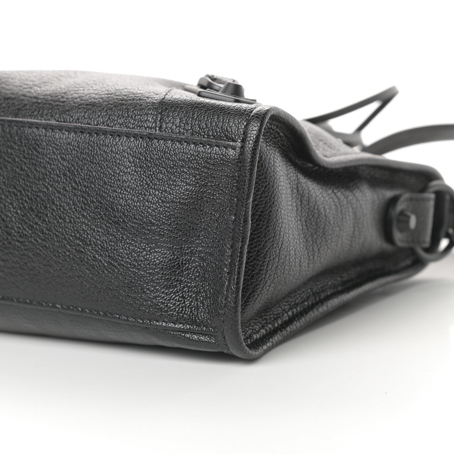 Chevre Black Metallic Edge Hardware S City Black