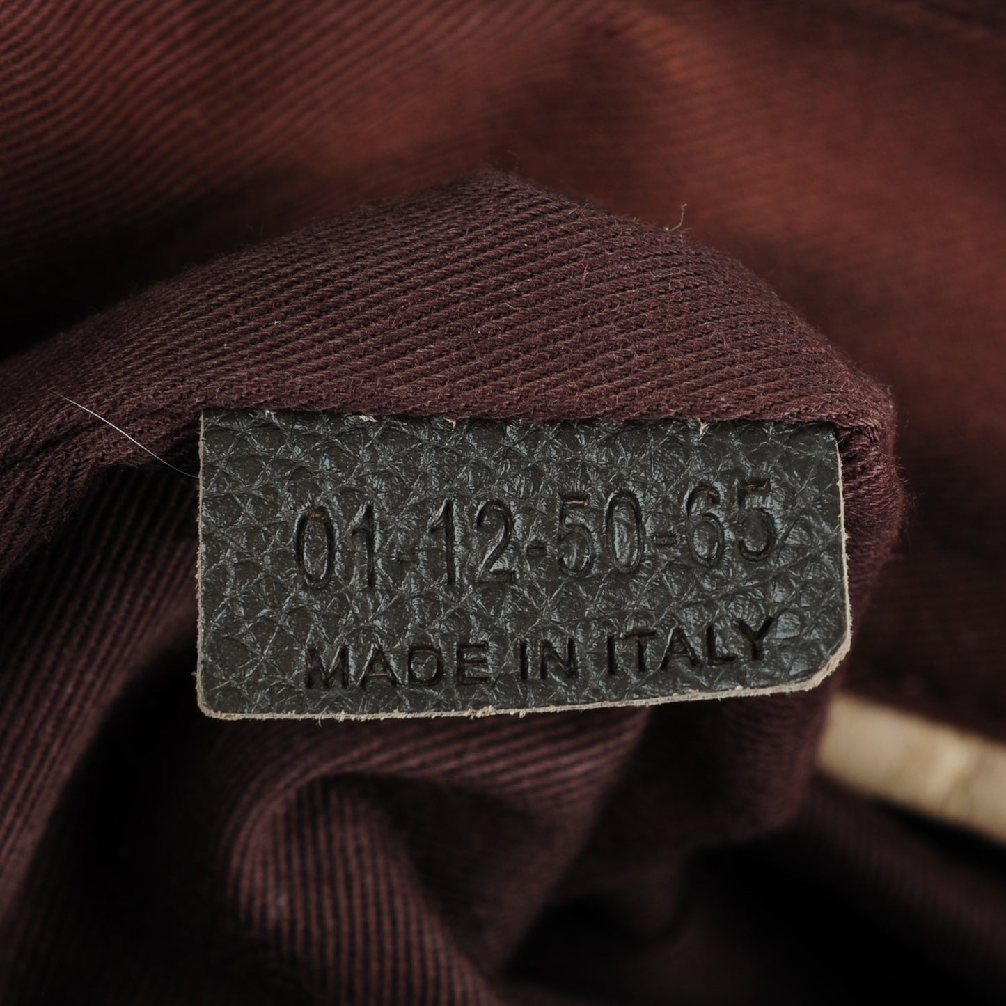 Calfskin Medium Paraty Rock