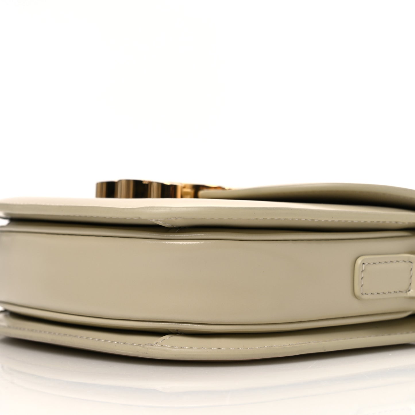 Shiny Calfskin Triomphe Besace Clea Pebble