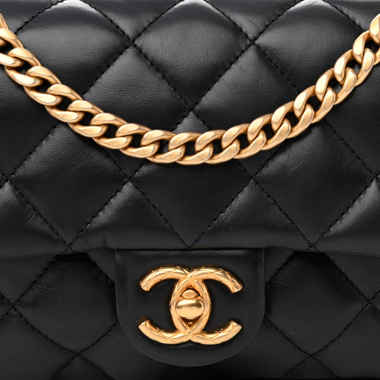 Lambskin Quilted Small Pillow Crush Flap Black