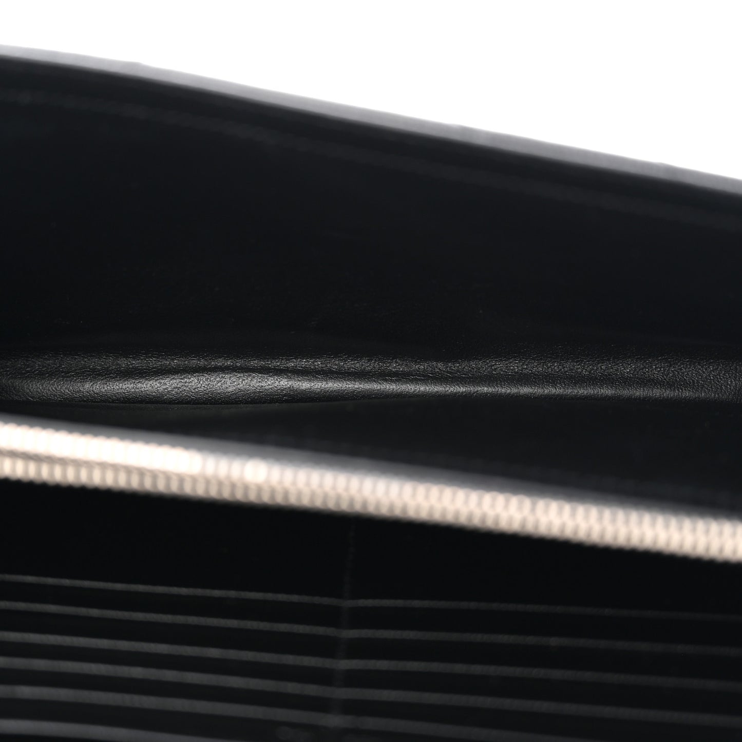 Grain De Poudre Matelasse Chevron Monogram Chain Wallet Black