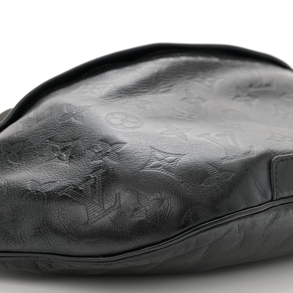 Louis Vuitton Calfskin Monogram Shadow Discovery Bumbag Black 9 of 12