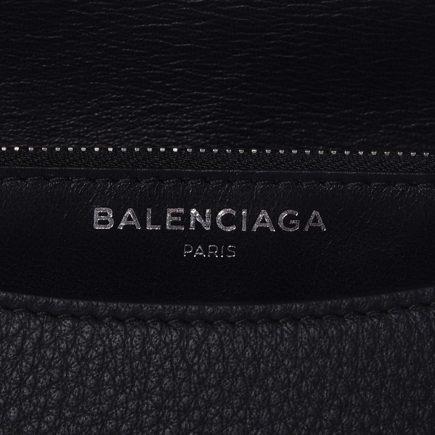 Pebbled Calfskin Everyday Chain Wallet Black