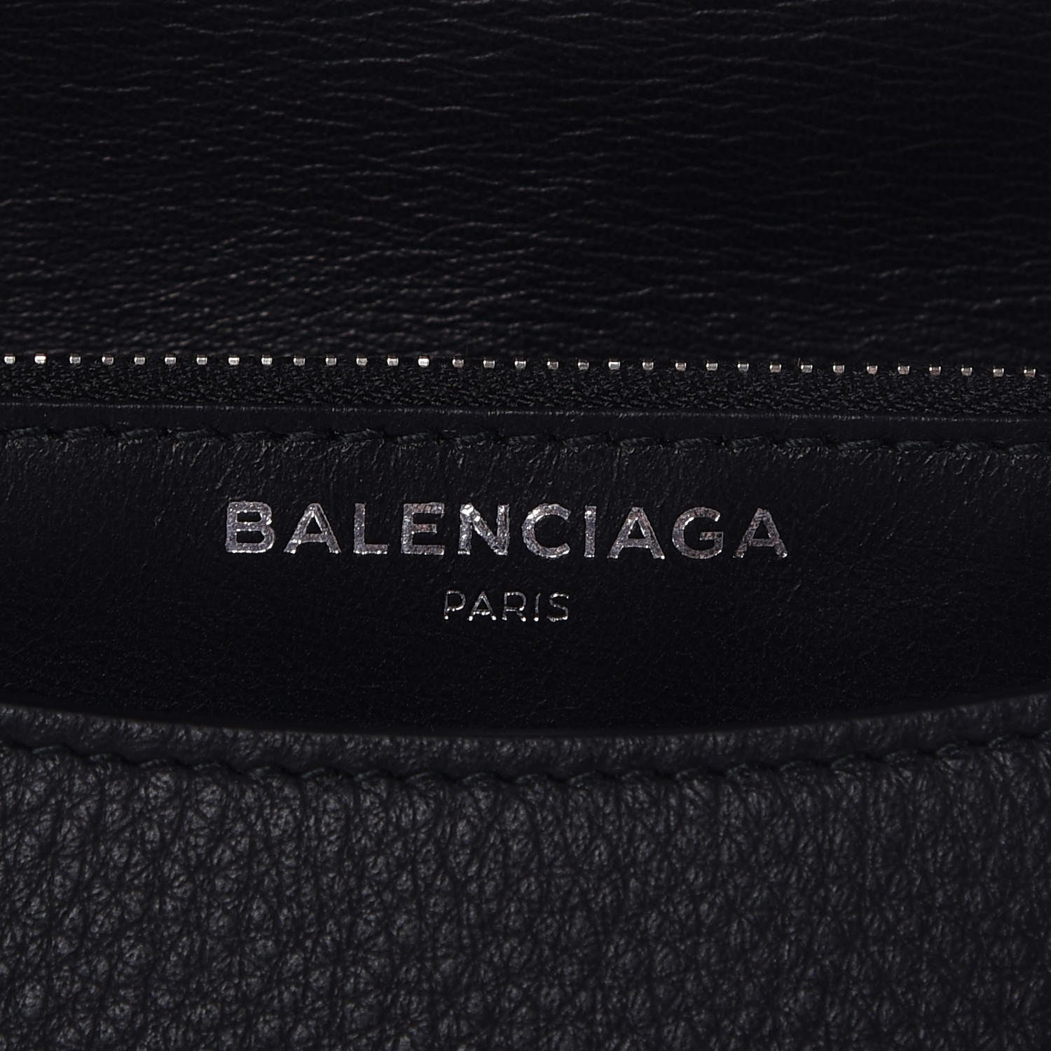 Balenciaga Pebbled Calfskin Everyday Chain Wallet Black 7 of 8