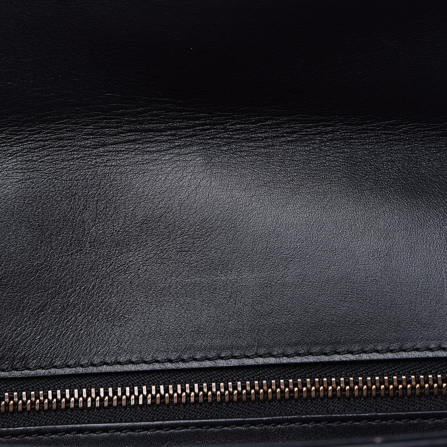 Calfskin Matelasse Small GG Marmont Shoulder Bag Black White