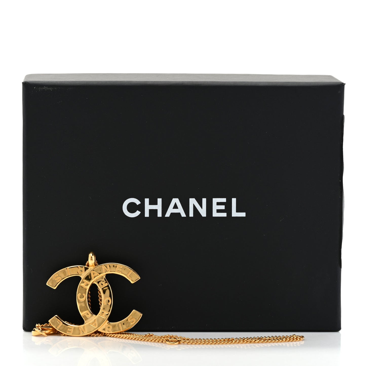 Metal CC Paris Button Necklace Gold