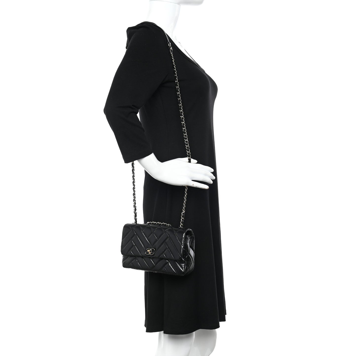 Shiny Lambskin Quilted Small Montcoco Flap Black