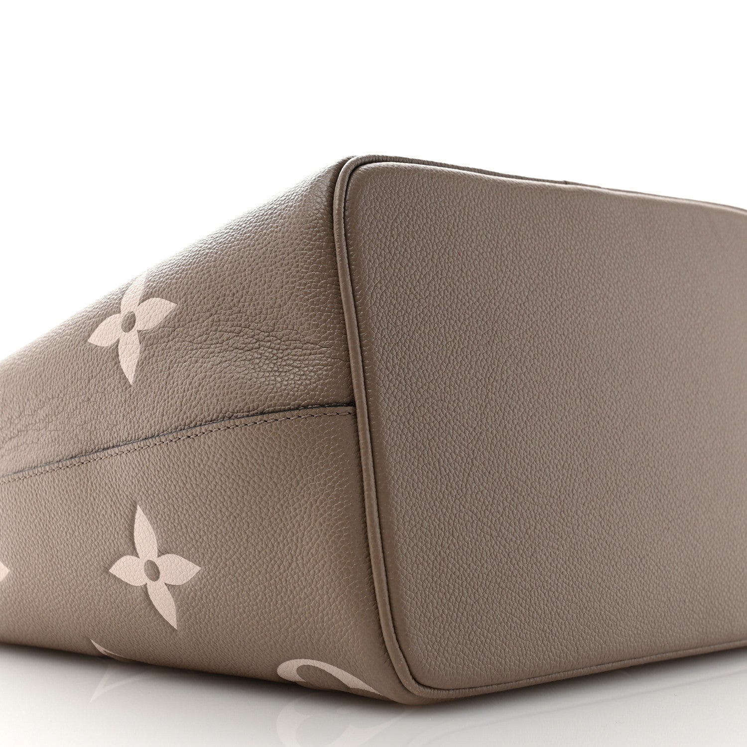 Louis Vuitton Empreinte Monogram Giant Neonoe MM Tourterelle Creme 9 of 14
