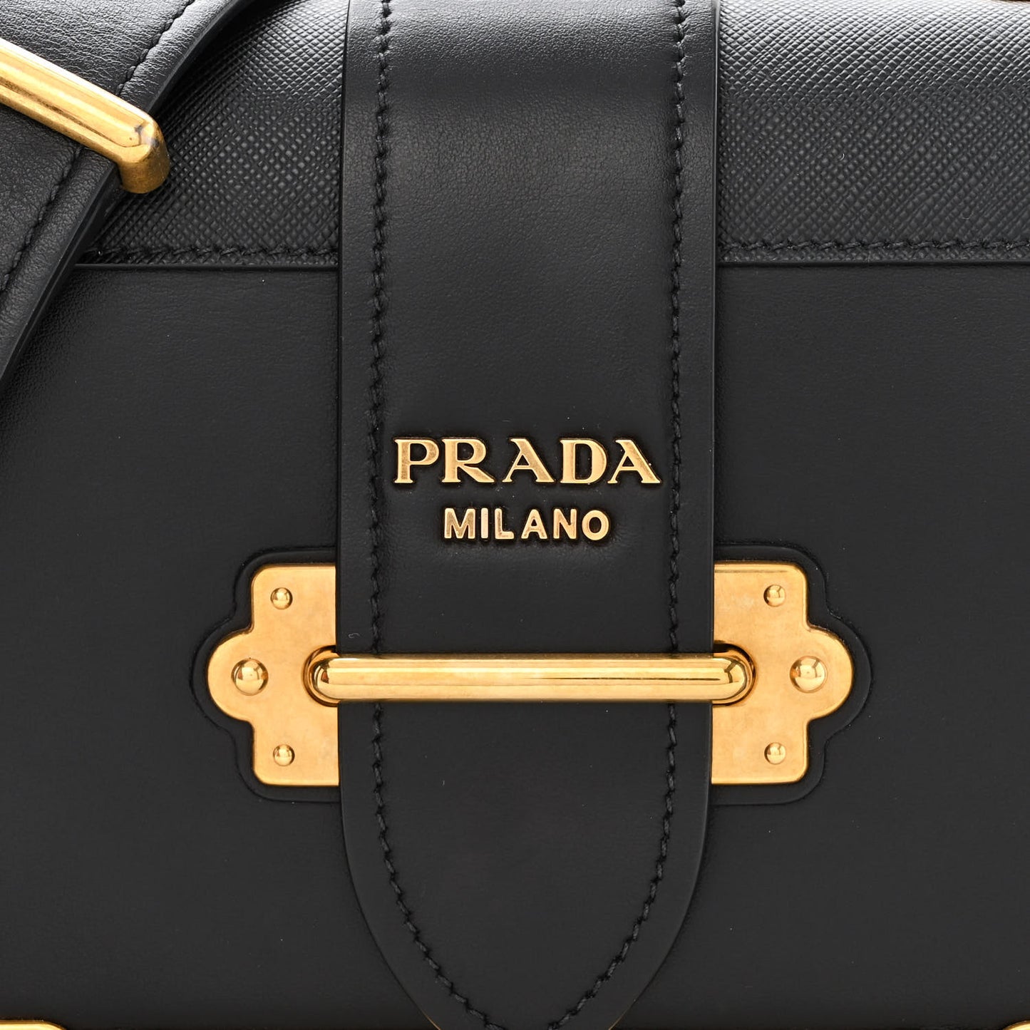 City Calf Saffiano Cahier Bag Black