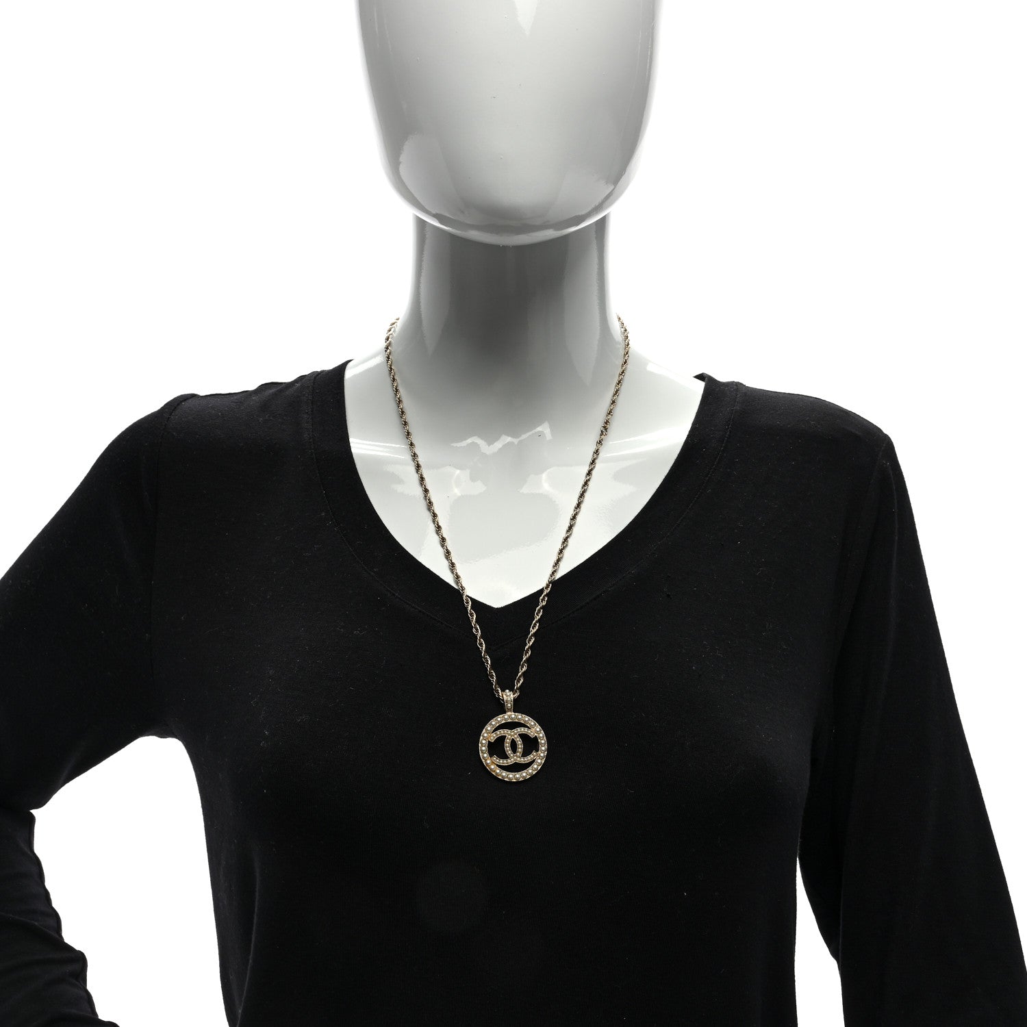 Chanel Pearl CC Round Pendant Necklace Gold 3 of 4