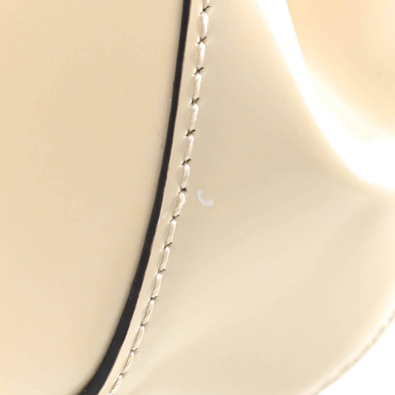 Gucci Calfskin Childrens Heart Belt Bag M White 12 of 12