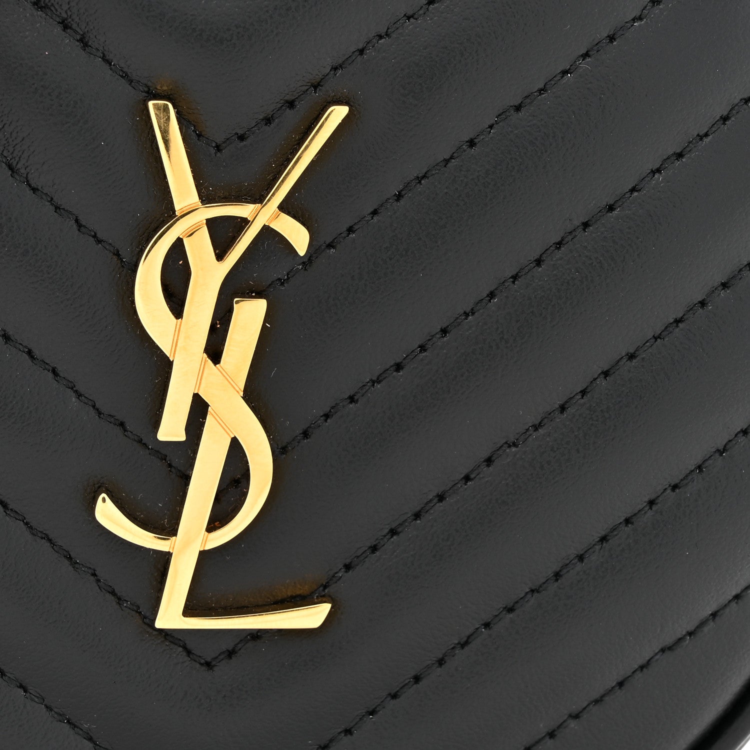 Saint Laurent Calfskin Matelasse Chevron Quilted Baby Round Vinyle Belt Bag Black 8 of 10