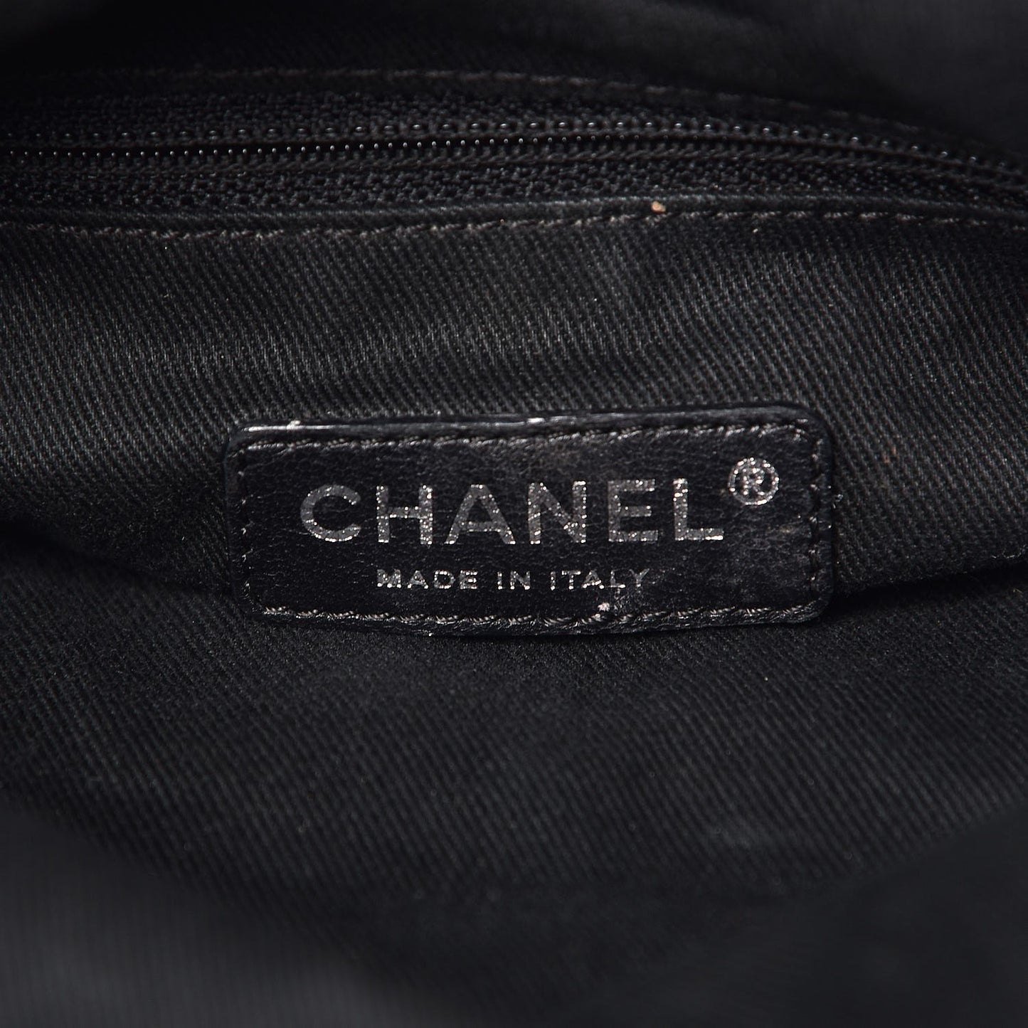 Calfskin Stitched Expandable Flap Black