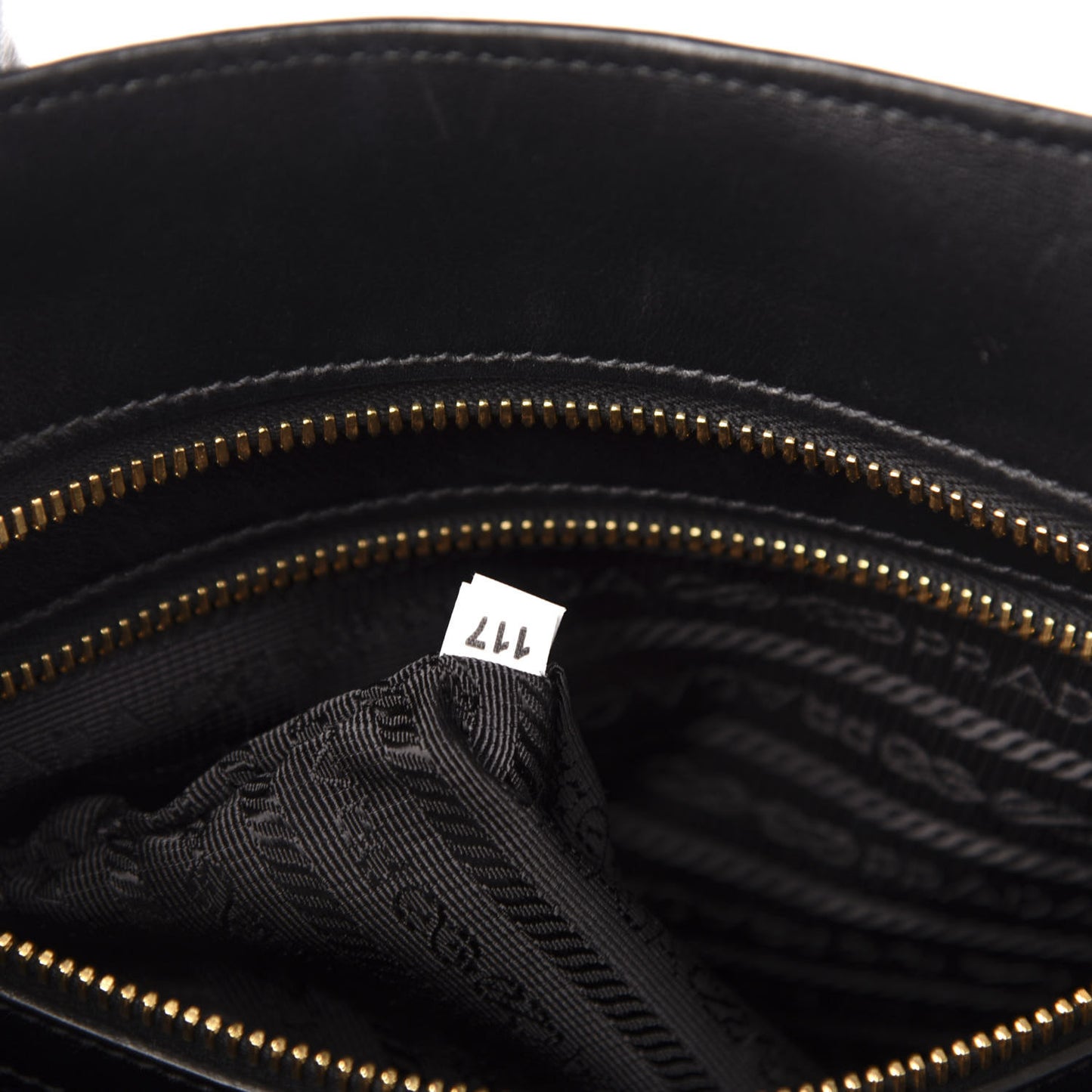 Saffiano City Calf Medium Esplanade Tote Biliardo Black
