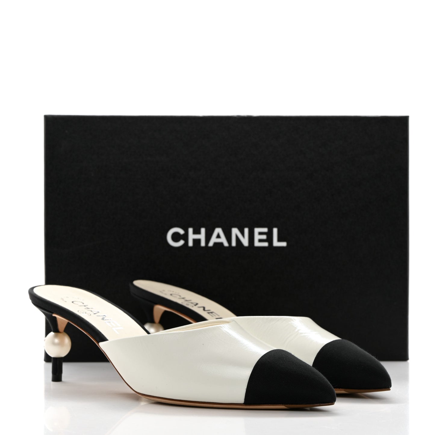 Patent Grosgrain Cap Toe Pearl Mule 37.5 White Black