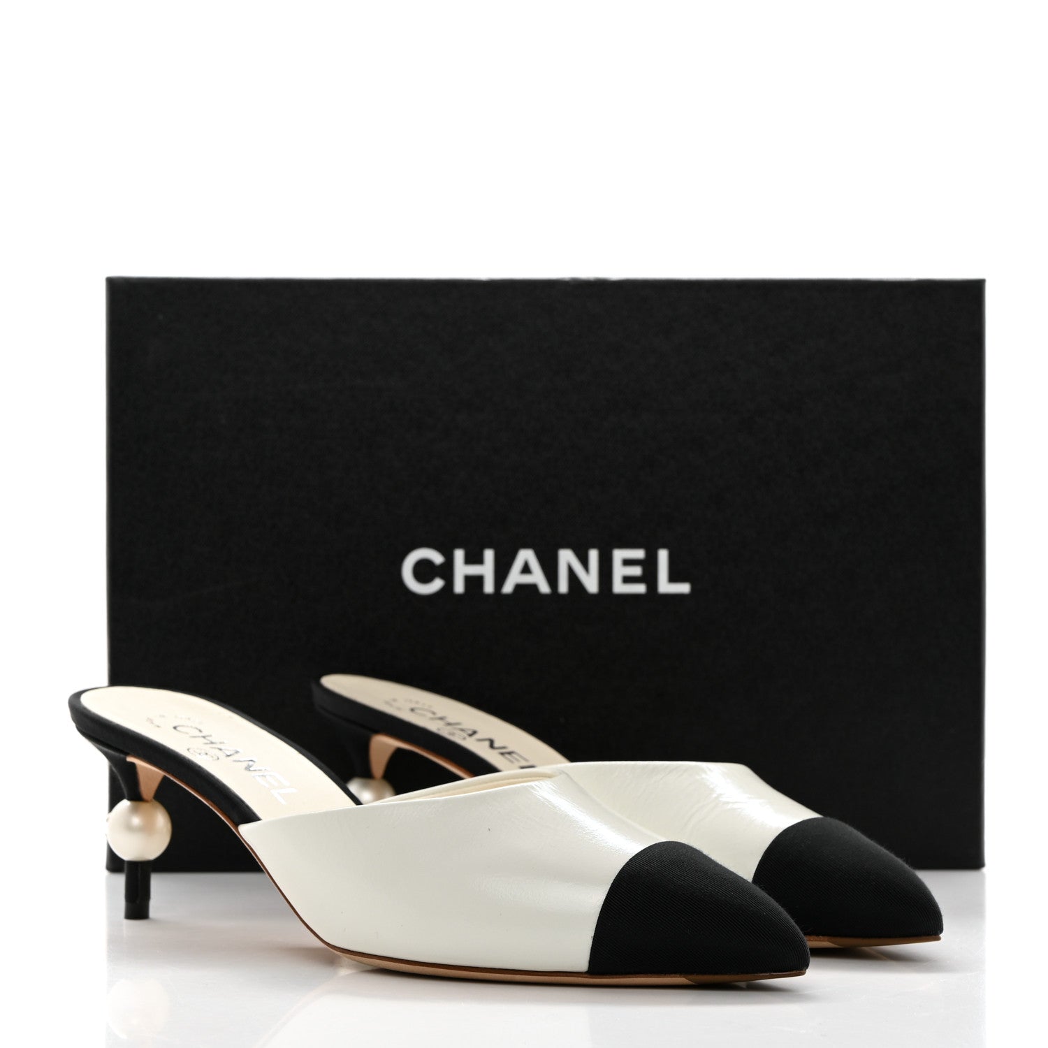 Chanel Patent Grosgrain Cap Toe Pearl Mule 37.5 White Black 11 of 11
