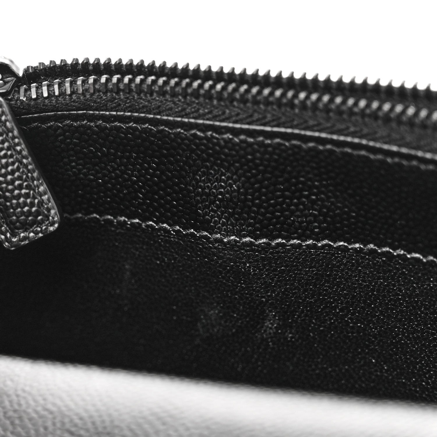 Saint Laurent Grain De Poudre Matelasse Chevron Monochrome Monogram Envelope Chain Wallet Black 12 of 13