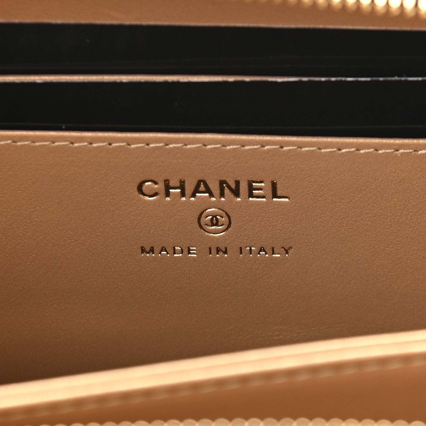 Lambskin Quilted Golden Plate Clutch With Chain Black