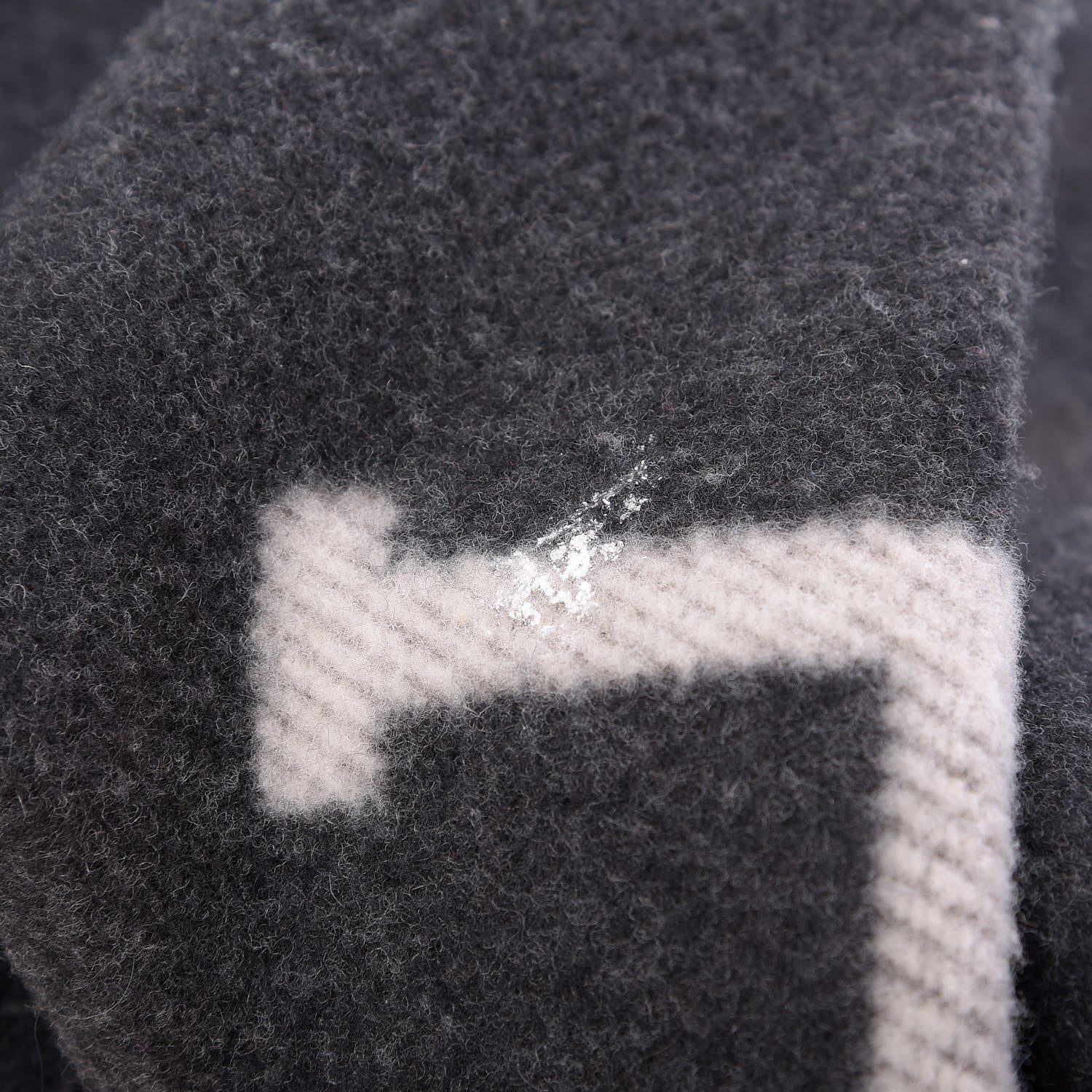 Hermes Wool Cashmere Avalon Blanket Ecru Gris Fonce 6 of 8
