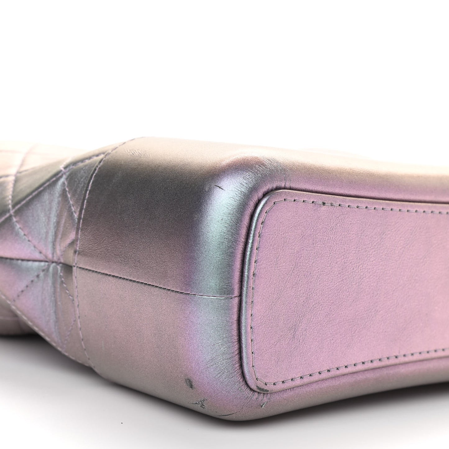 Iridescent Lambskin Calfskin Quilted Medium Gabrielle Hobo Light Purple