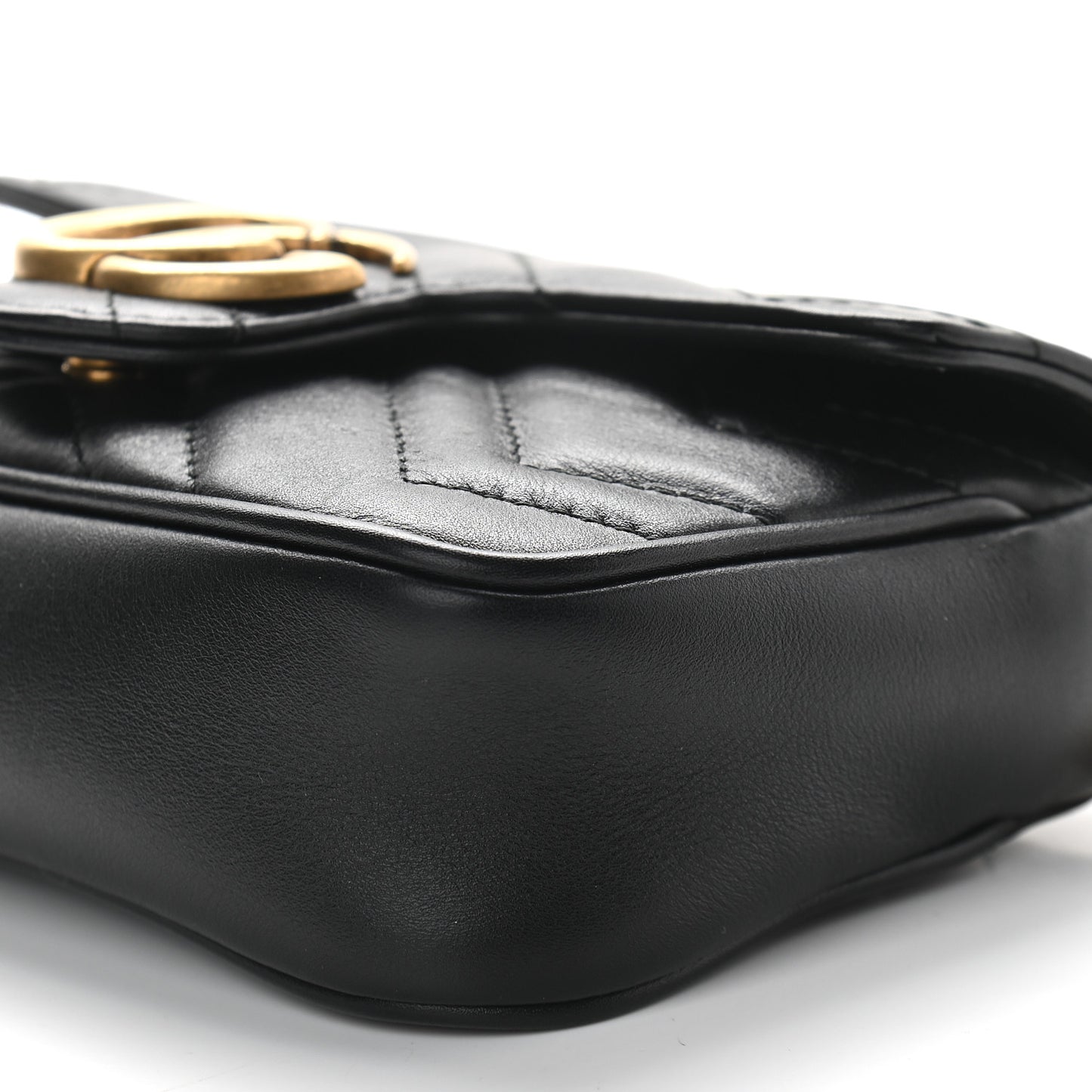Calfskin Matelasse Super Mini GG Marmont Shoulder Bag Black
