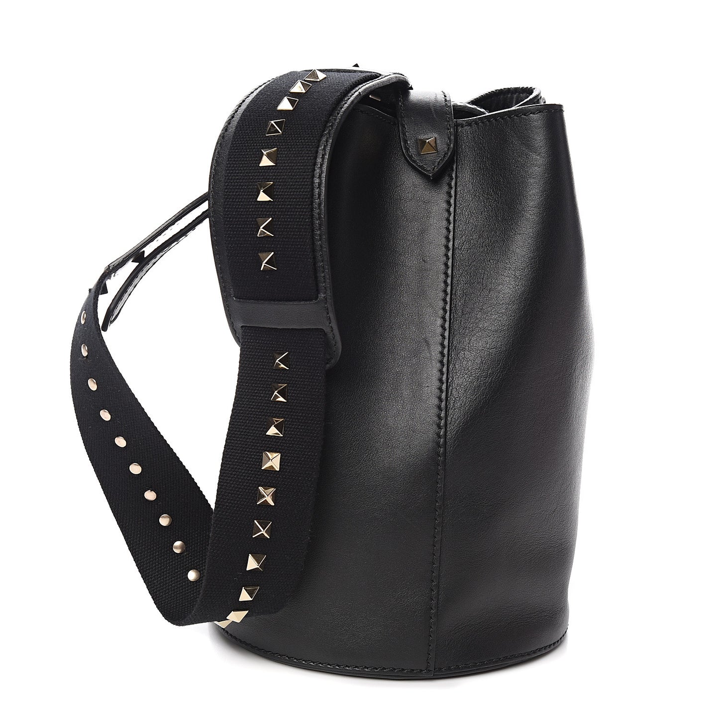 Vitello Rockstud Bucket Bag Black