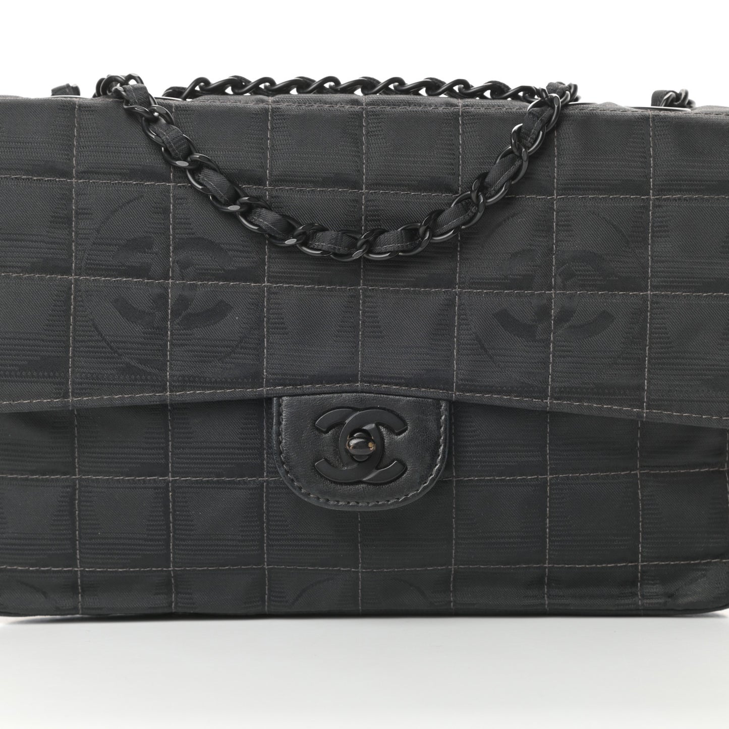 Nylon Medium Travel Flap Black