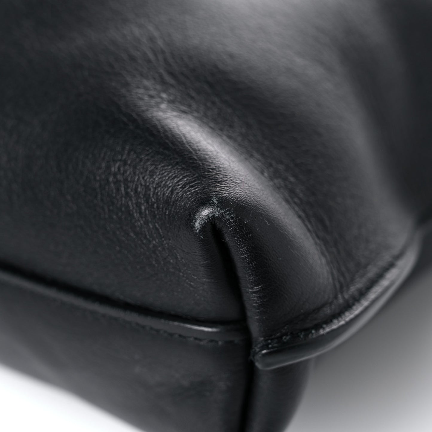 Calfskin Medium Suzanne Hobo Black