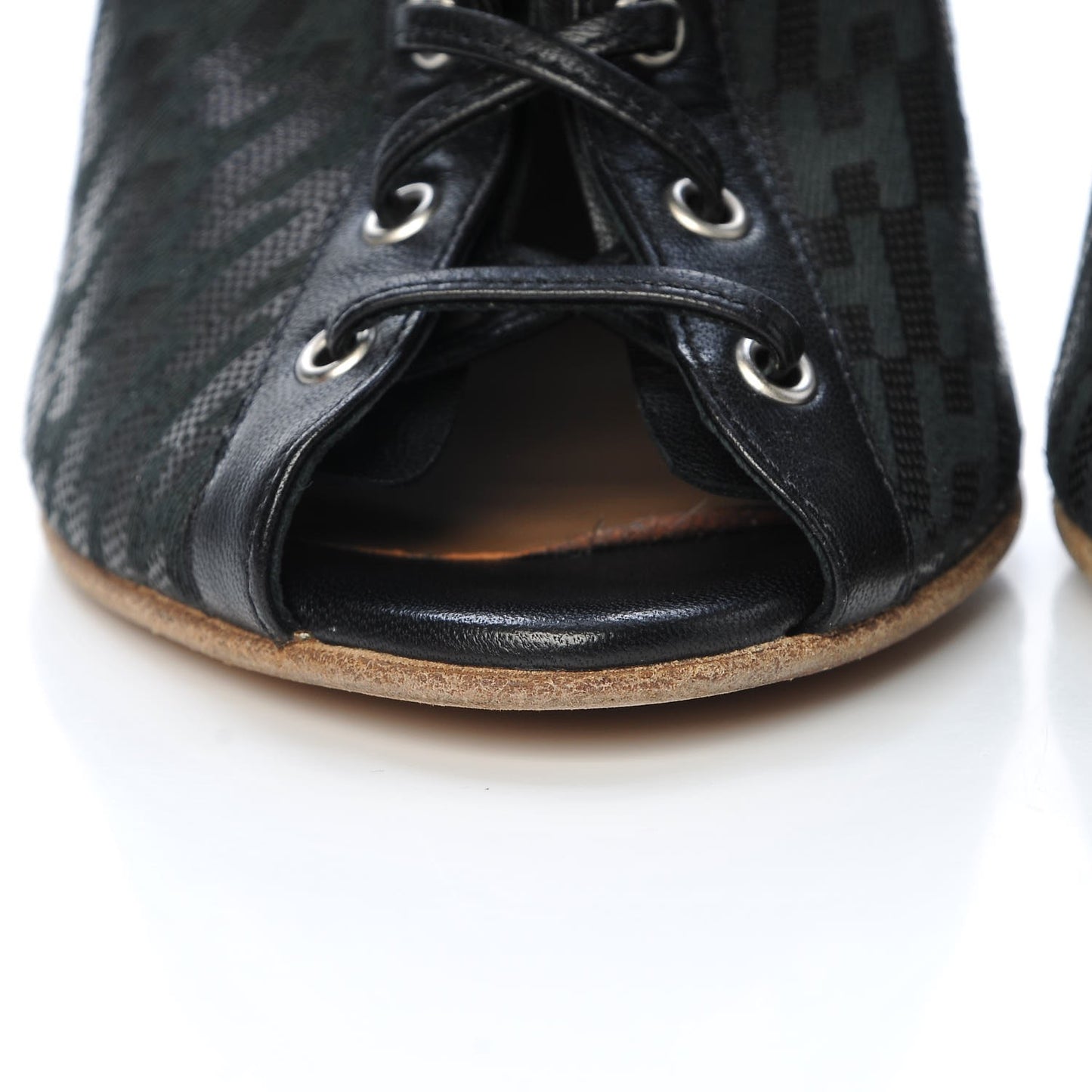 Nappa Perfore Grenade Pumps 36.5 Black