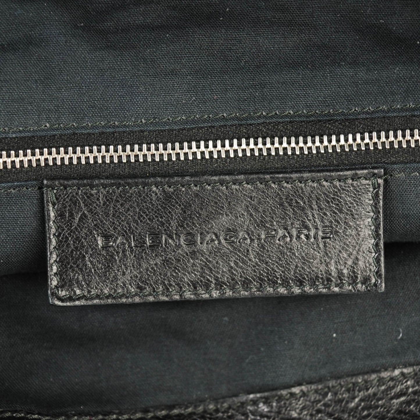 Agneau Giant 12 Silver Hardware Work Black