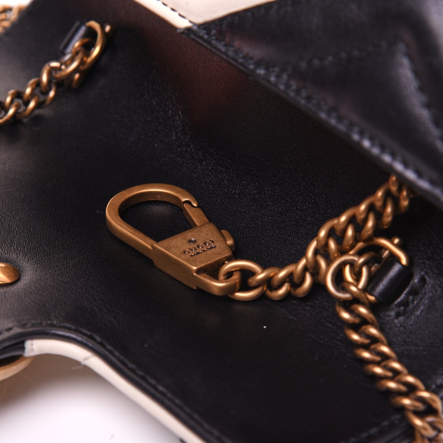 Calfskin Matelasse Super Mini GG Marmont Shoulder Bag Black White