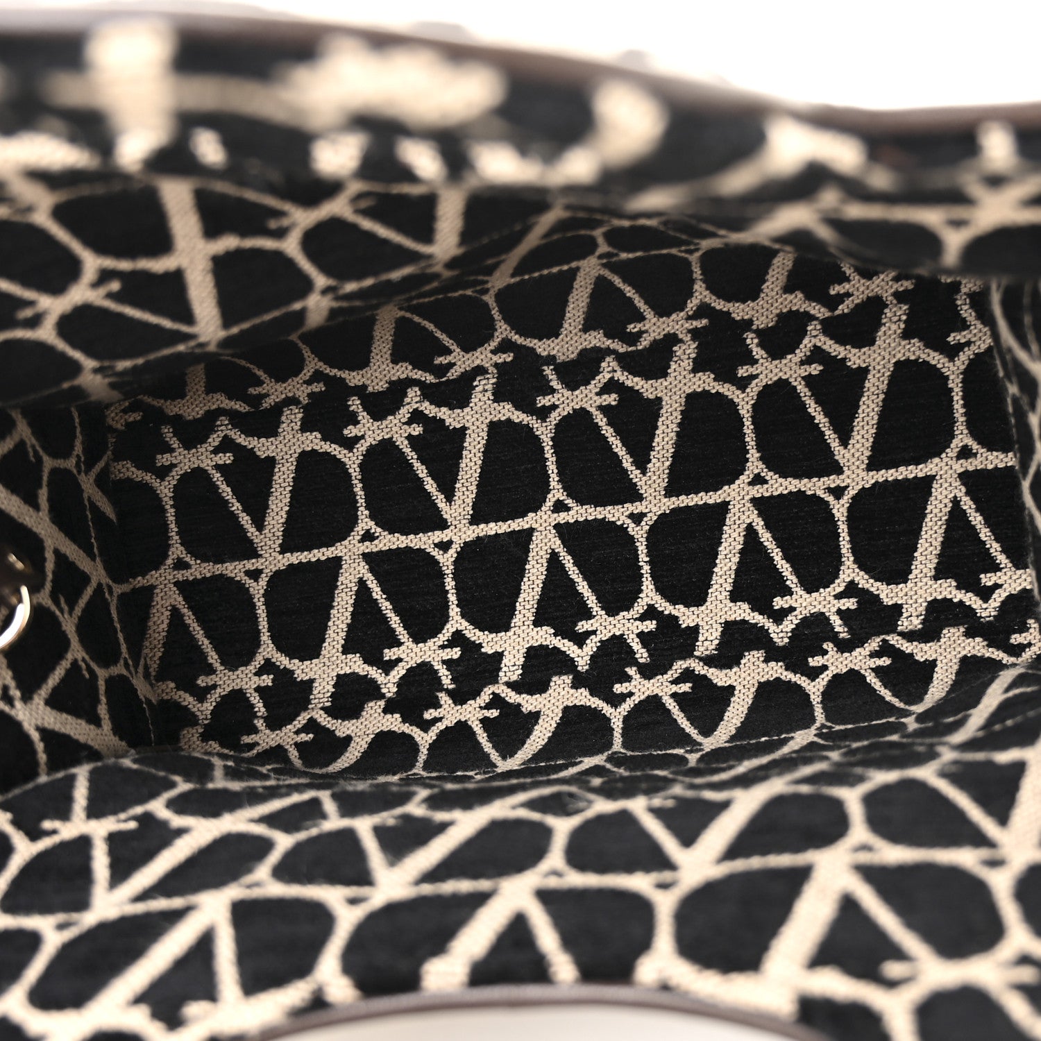 Valentino Garavani Toile Iconographe Small Le Troisieme Shopping Bag Naturale Black Fondant 6 of 13