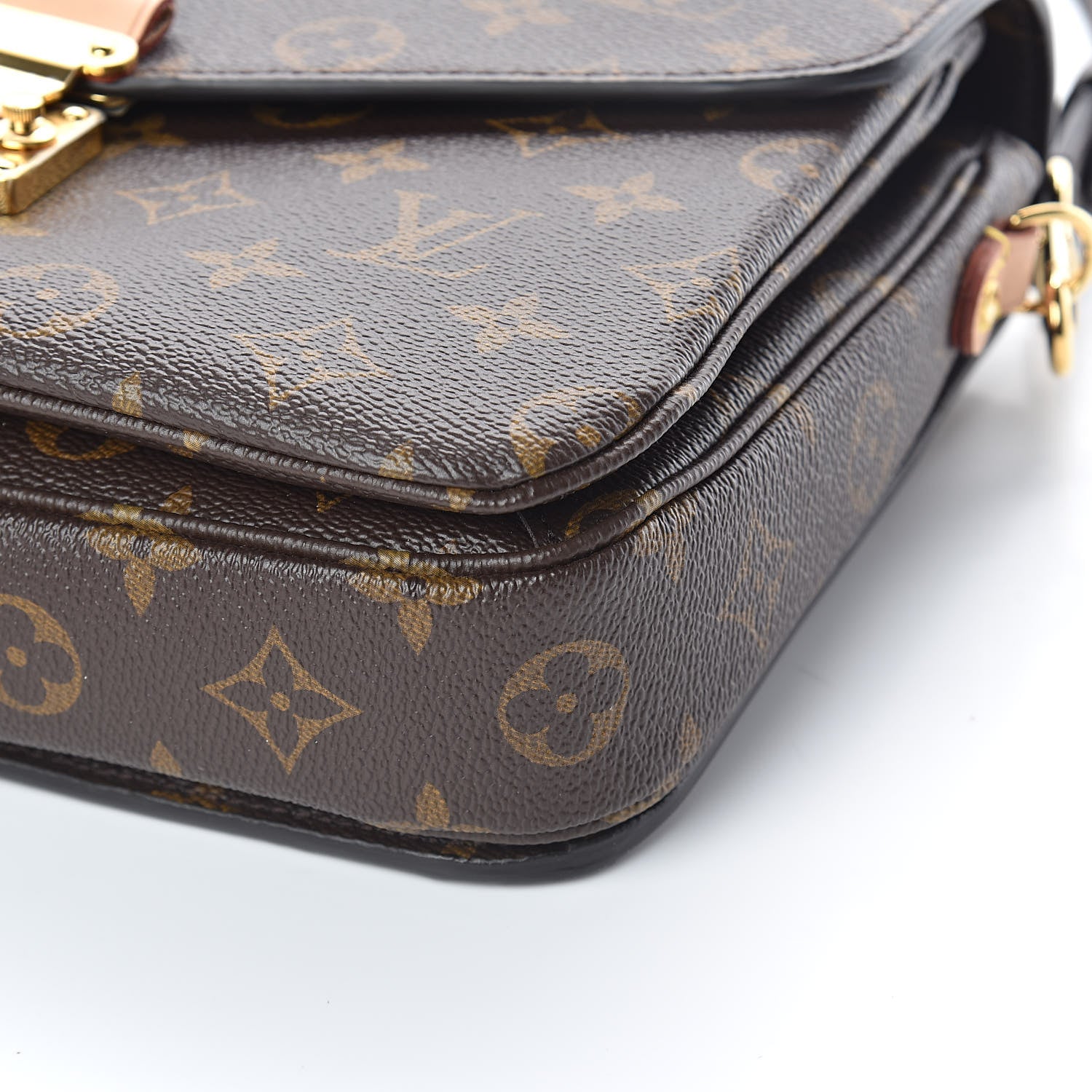 Louis Vuitton Monogram Pochette Metis 8 of 8