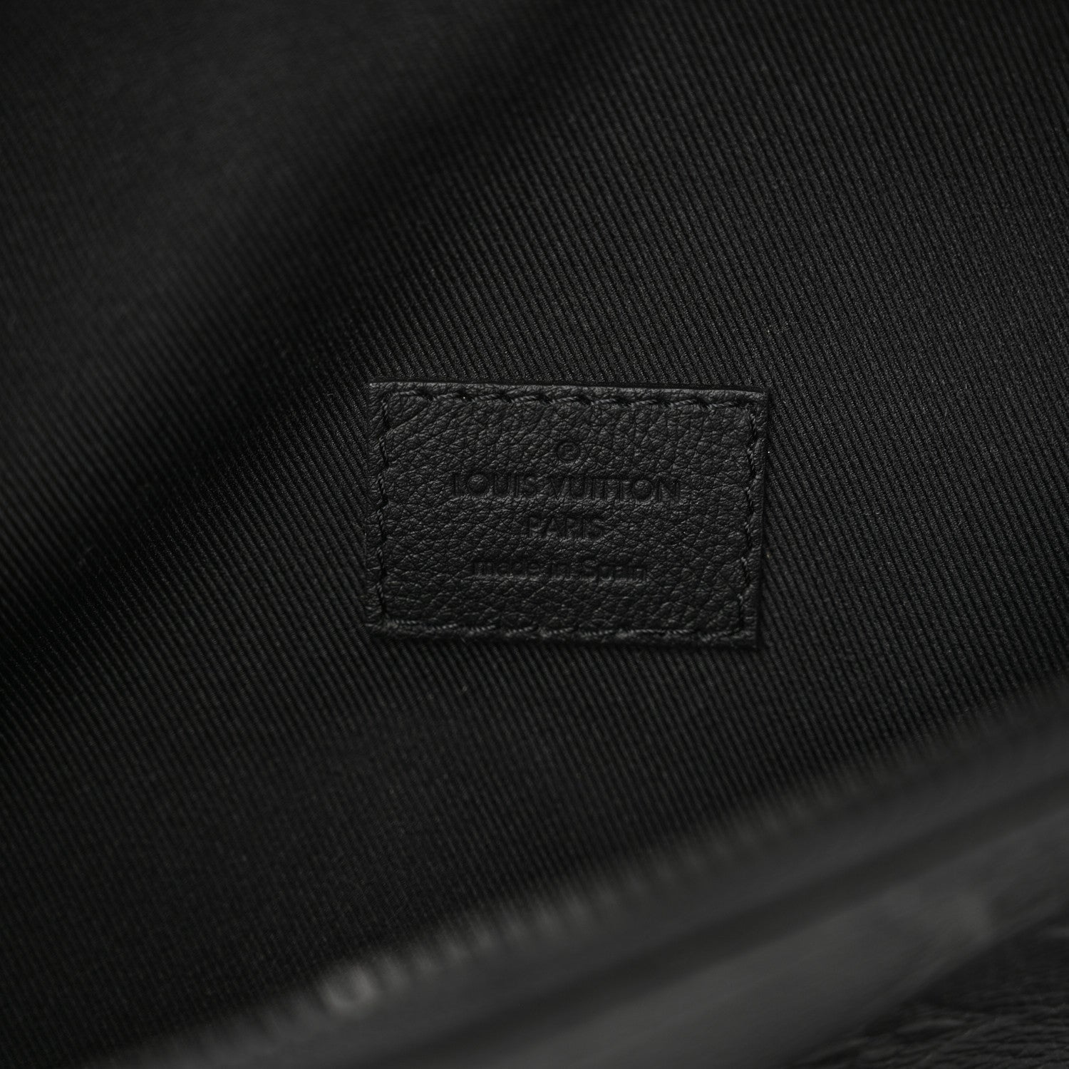 Louis Vuitton Calfskin Monogram Shadow Discovery Bumbag Black 6 of 9