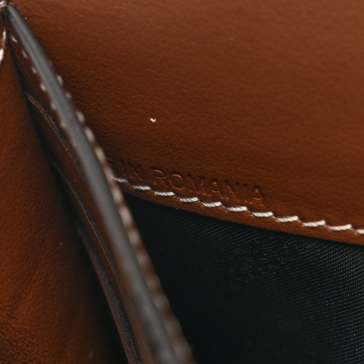 Vintage Check Grain Calfskin Halton Wallet Tan