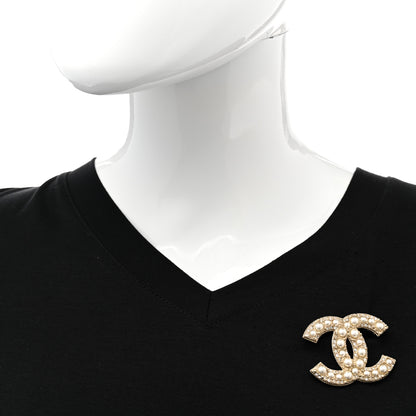 Chanel Graduated Pearl Crystal CC Brooch Gold 2 of 4