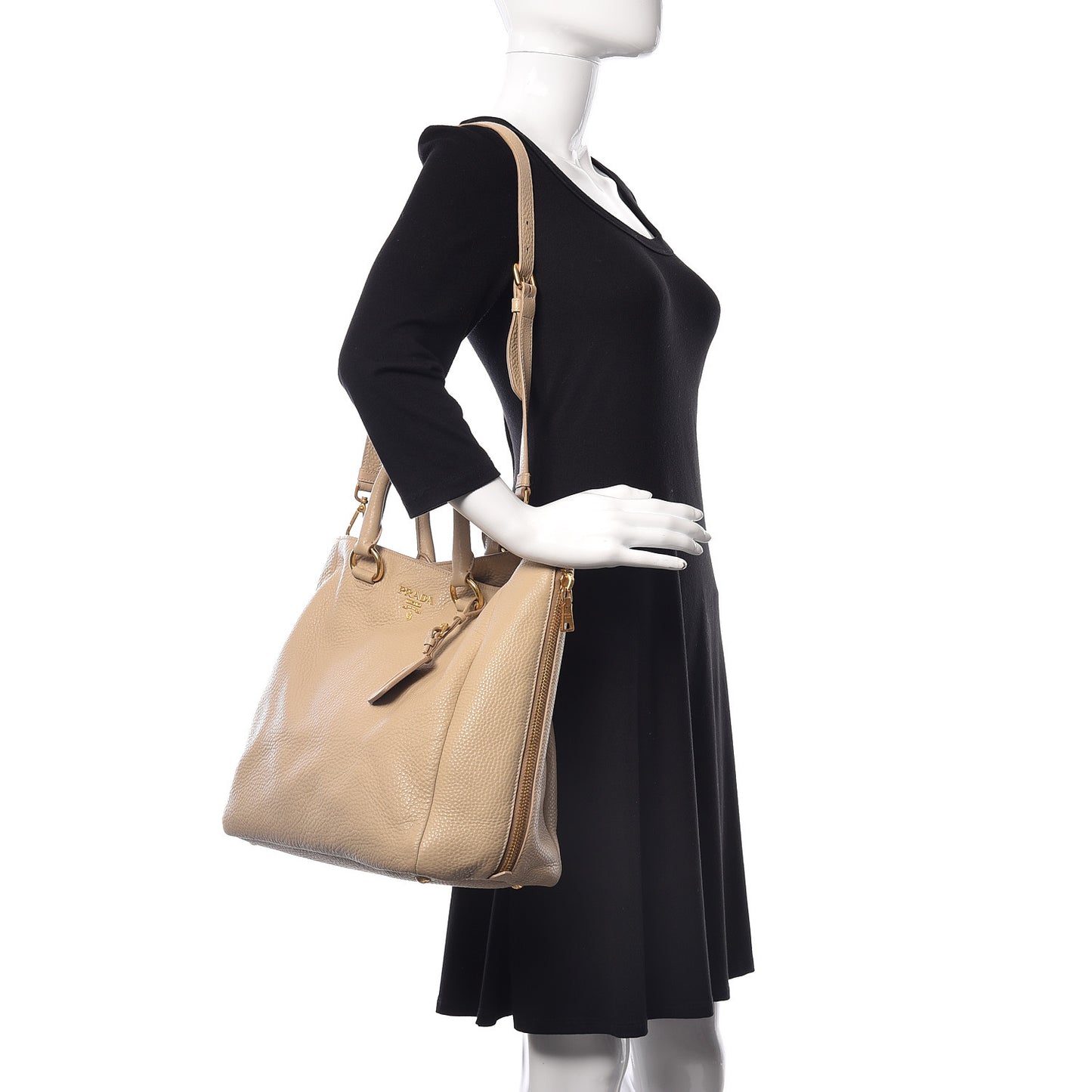 Vitello Daino Side Zip Tote Sabbia