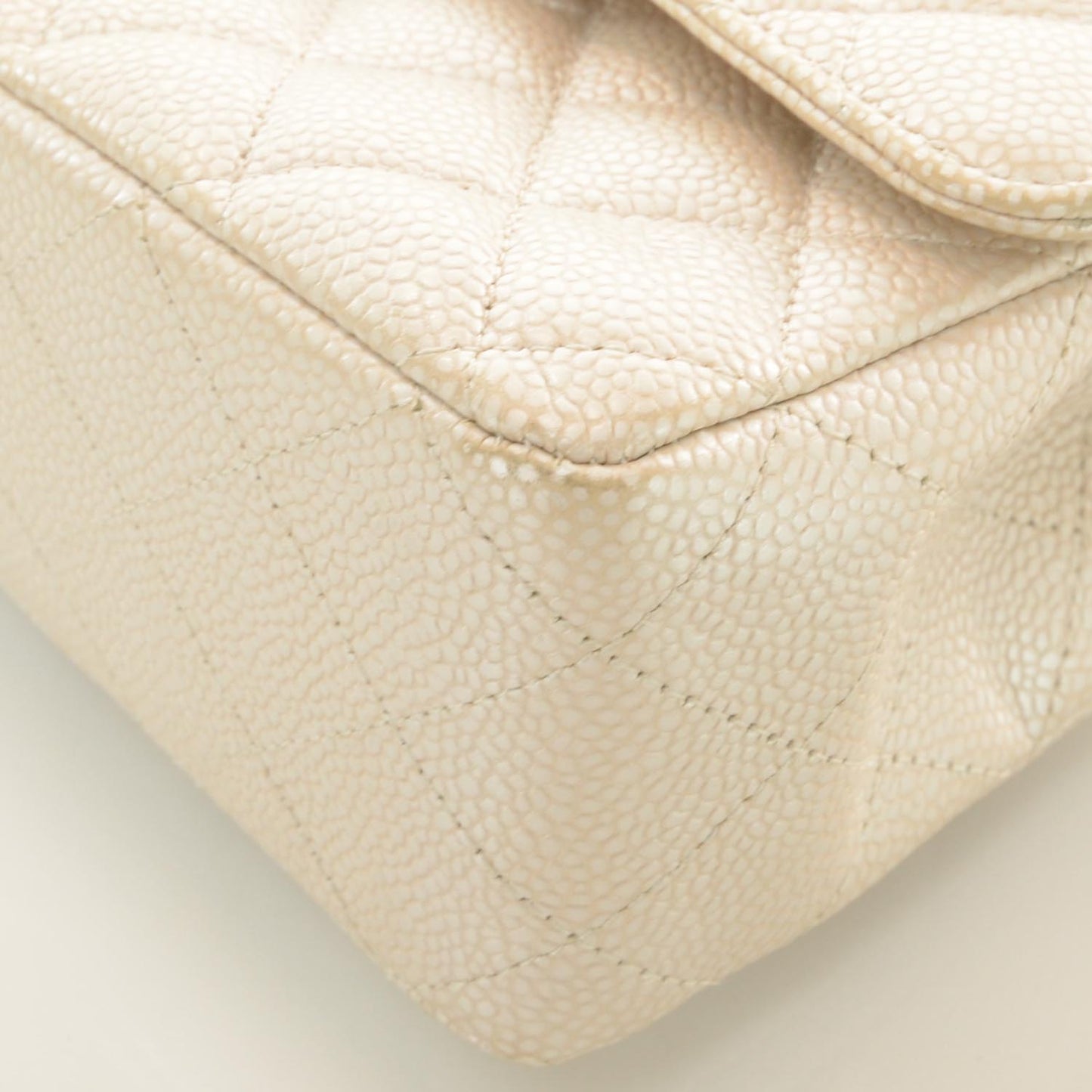Pearly Caviar Quilted Medium Double Flap Light Beige