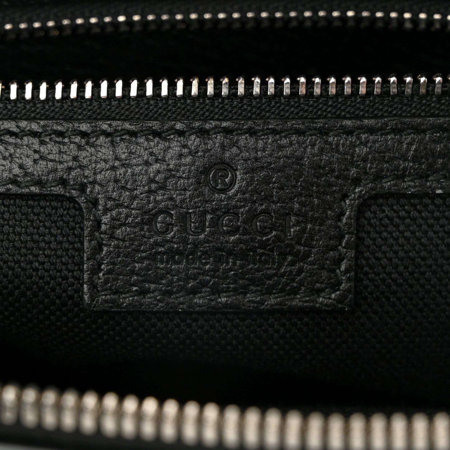 GG Supreme Monogram Small Crossbody Bag Black