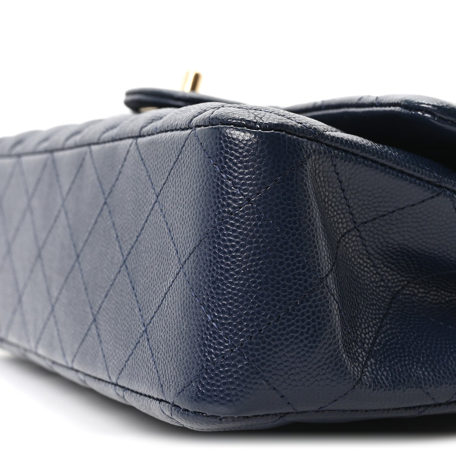 CHANEL ネイビー キルティング バッグ Chanel Caviar Quilted Medium Double Flap Navy 1850612 – FASHIONPHILE