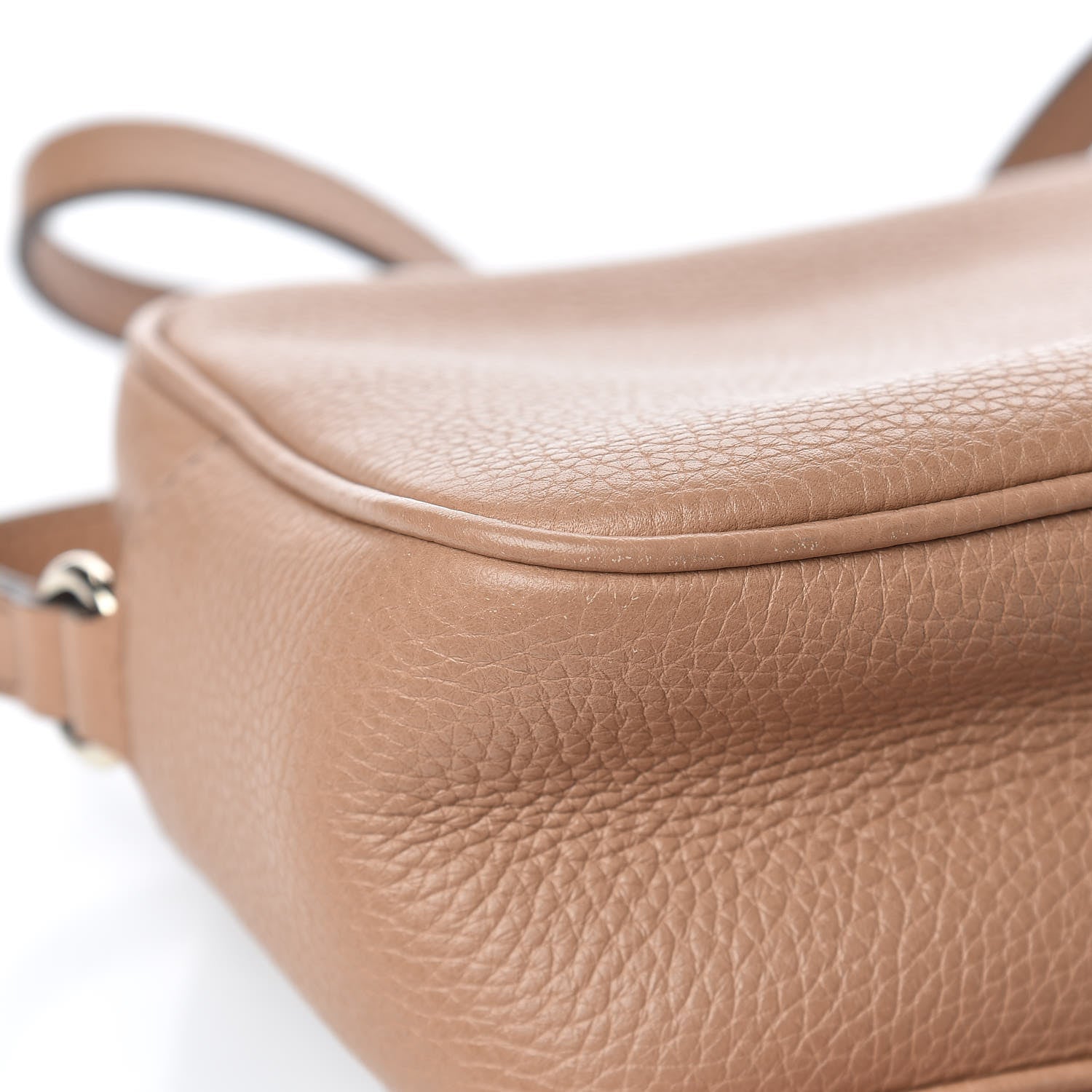 Gucci Pebbled Calfskin Small Soho Disco Bag Camelia 13 of 14