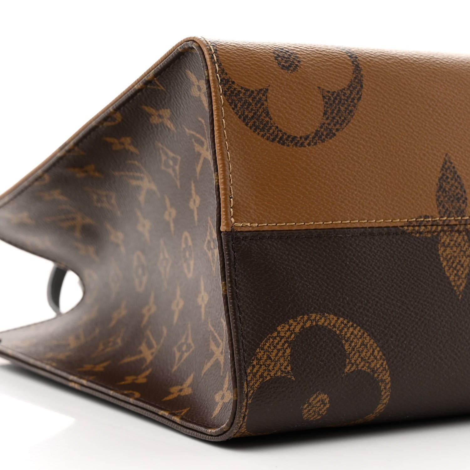 Louis Vuitton Reverse Monogram Giant Onthego MM 9 of 10