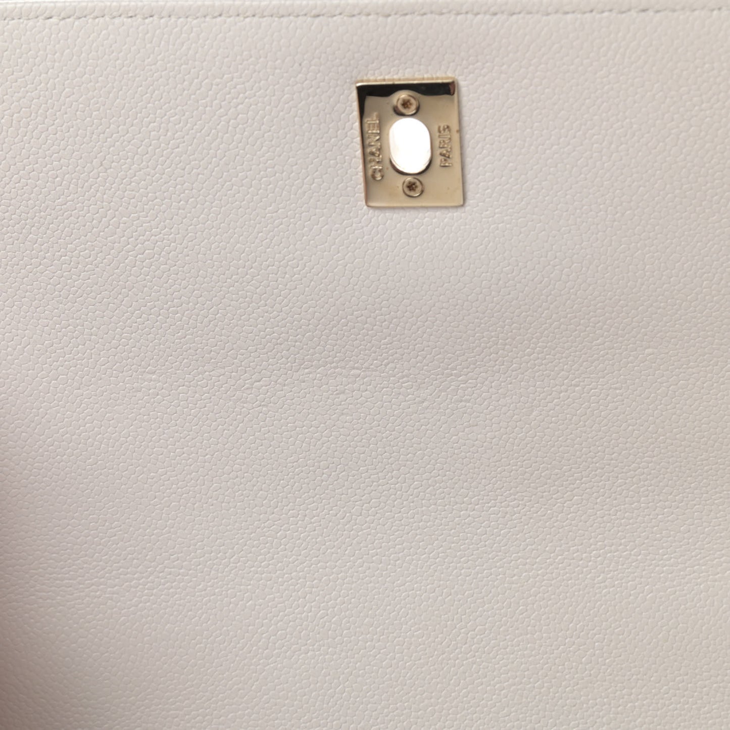 Caviar Quilted Medium Business Affinity Flap White