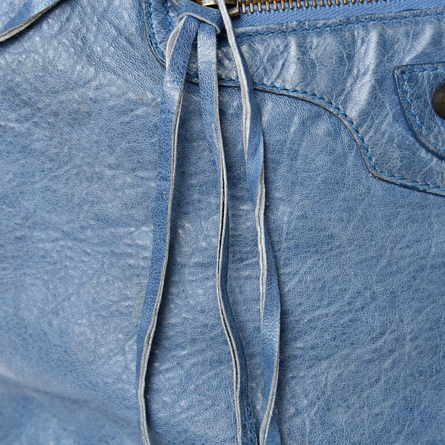 Balenciaga Agneau Classic Hardware Day Hobo Bleu Glacier 14 of 19