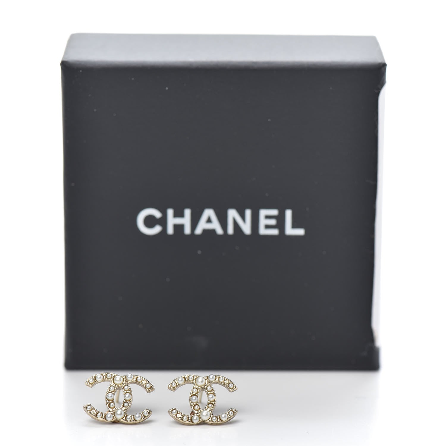 Chanel Pearl CC Earrings Light Gold 5 of 5