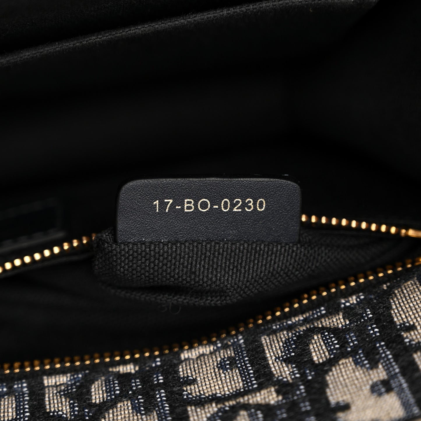 Oblique 30 Montaigne Chain Flap Bag Blue